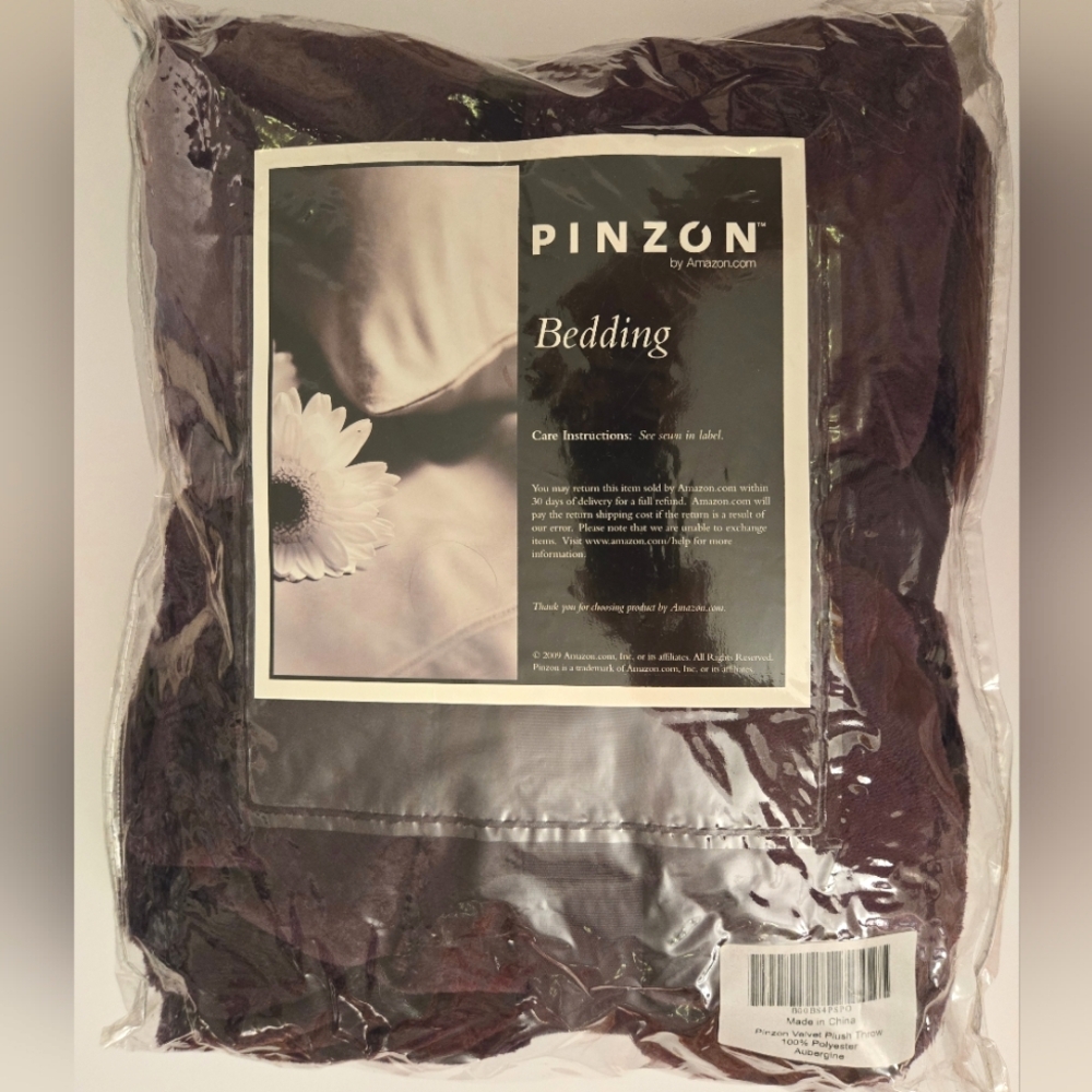 NEW Pinzon Velvet Plush Throw - Aubergine